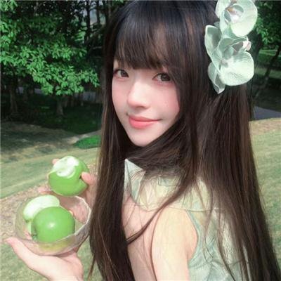 换妆游戏海报